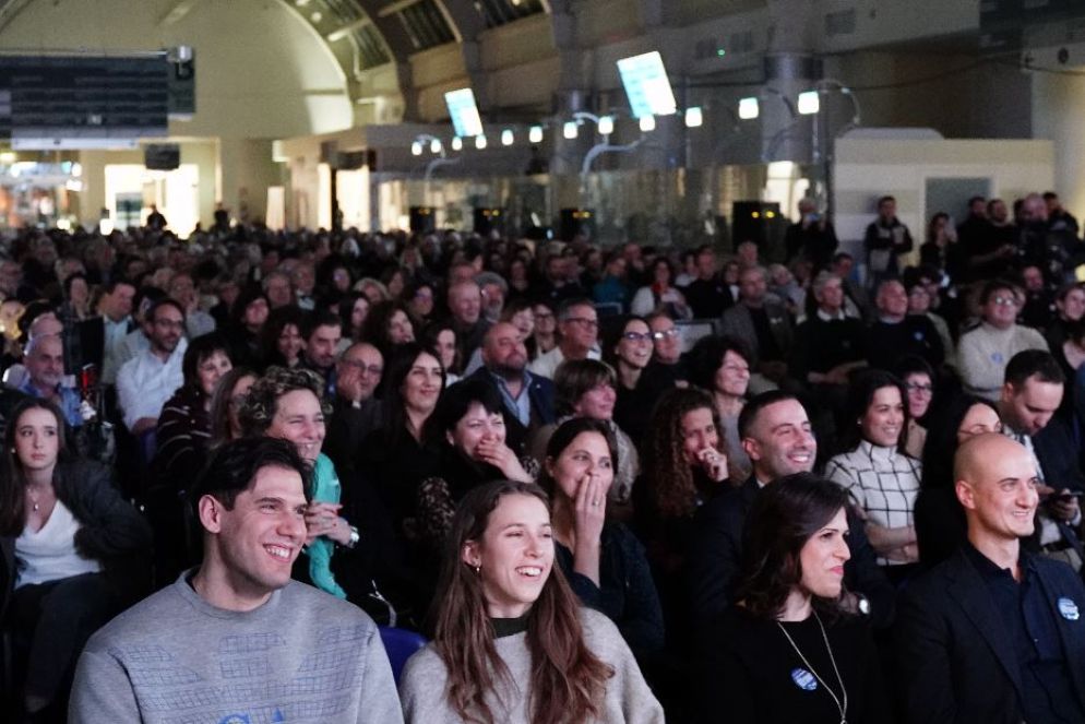 La platea della serata solidale al'Ospedale Niguarda di Milano - .