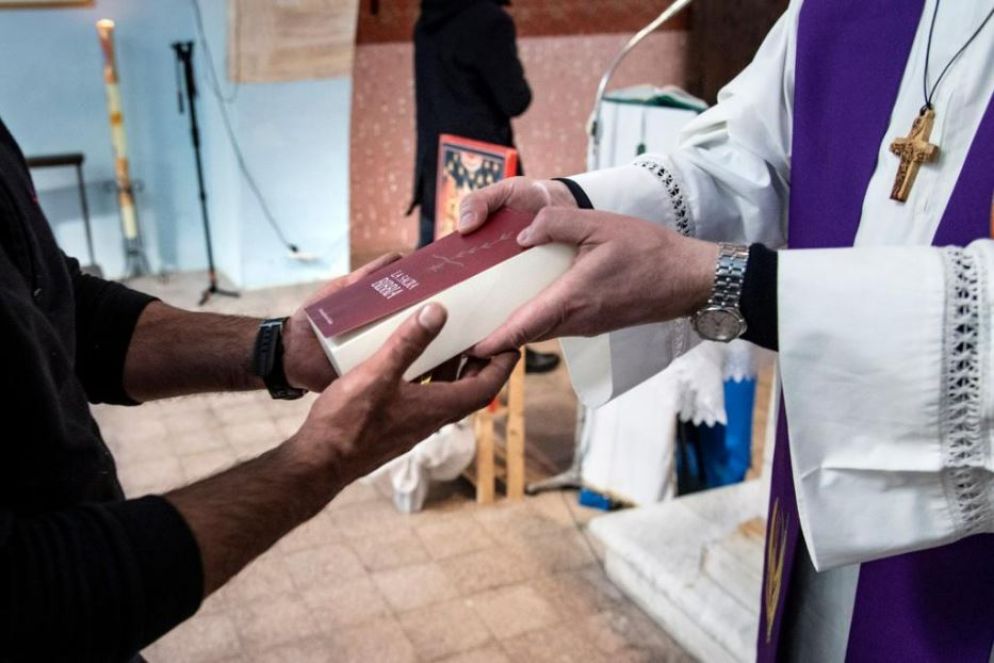 La Cei regala 8mila Bibbie alle carceri italiane - Siciliani-Gennari / Cei