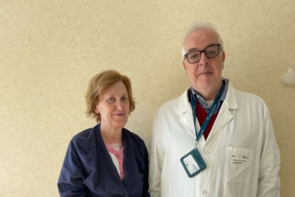La signora Augusta oggi con il cardiochirurgo Stefano Marianeschi, al Niguarda di Milano - Collaboratori