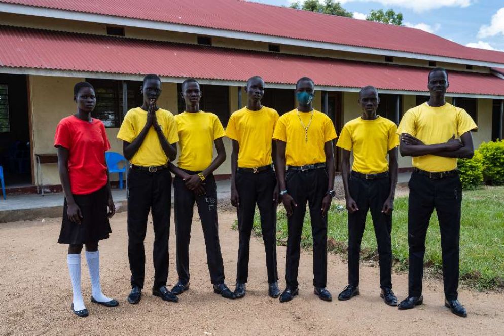 Studenti a Juba. Un tappo di plastica li aiuta a costruire un futuro dignitoso - Antonino Costa / Open Caps