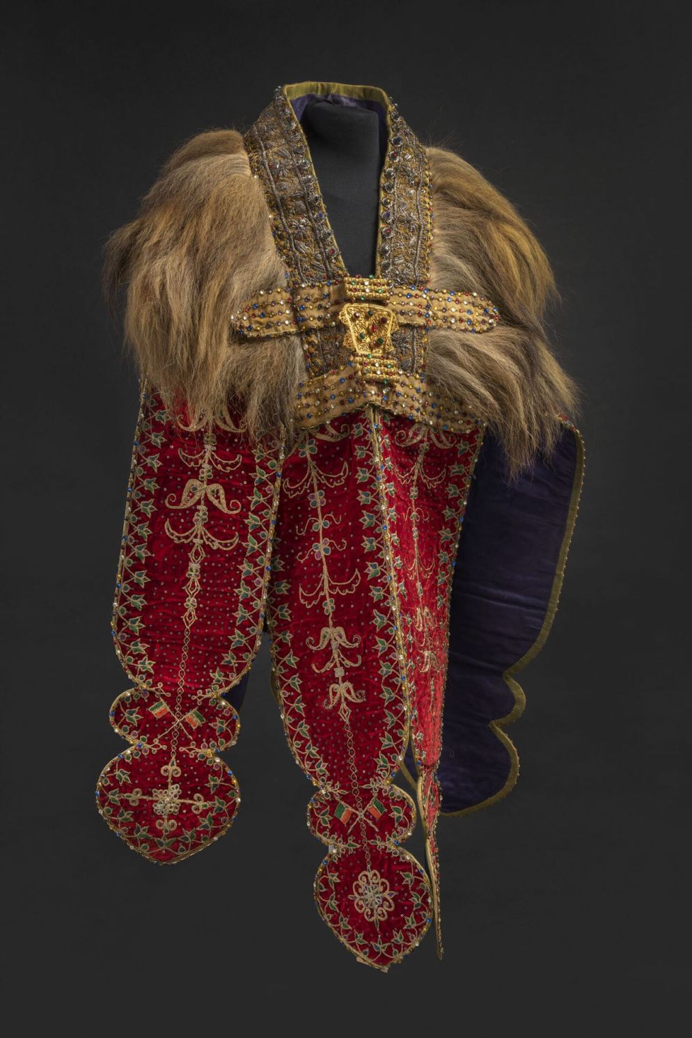 Manto, dono del degiac Apte Micael a Vittorio Emanuele III, 1936 - “Africa. Le collezioni dimenticate”