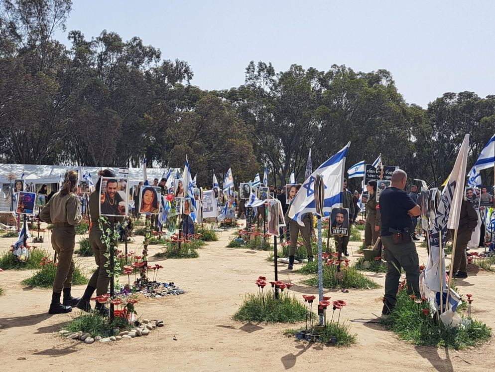 Il memoria alla spianata del Nova Festival di Reim