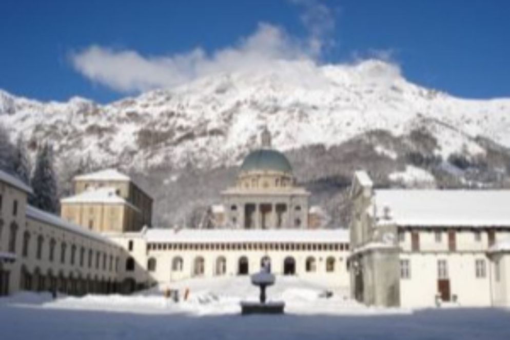 Il chiostro innevato - Dal sito internet del santuario