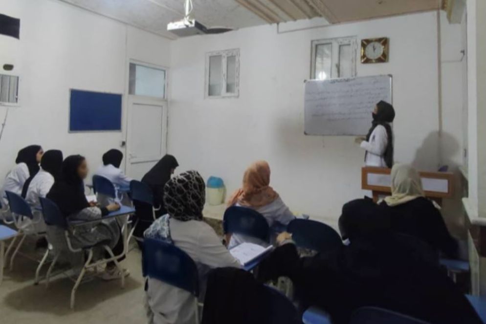 La classe di infermieristica ad Herat - F.G.