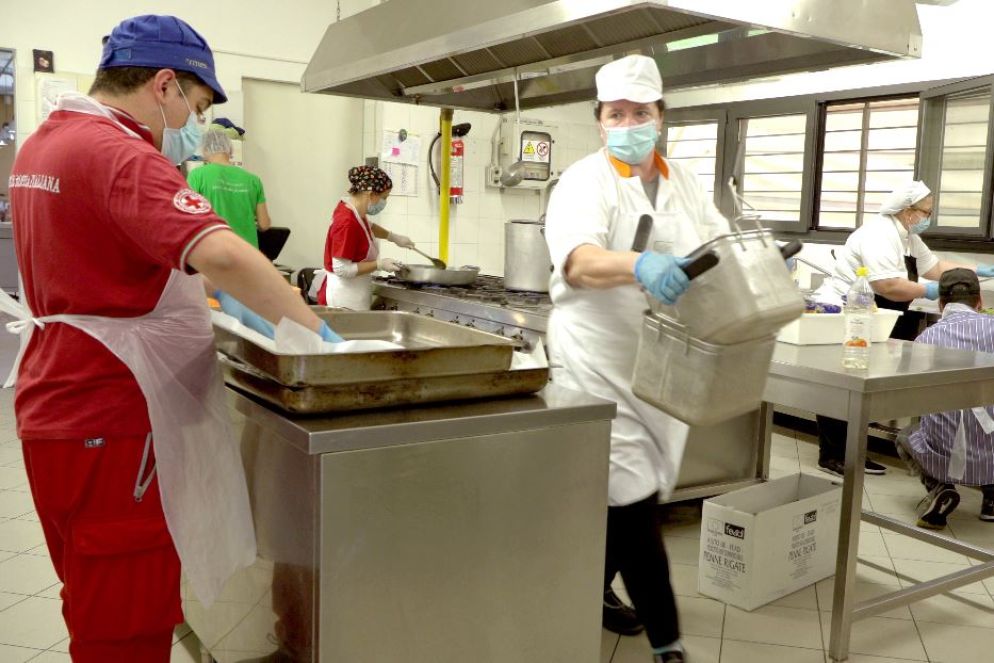 Il punto di cottura Caritas in via Adua - G.M.Codazzi