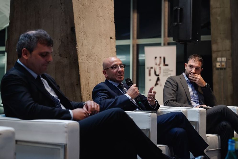 Nessuno resti indietro. Formazione e fiducia per l'inclusione sociale e occupazione dei più fragili: nella foto Luca Mazza, giornalista di Avvenire, in dialogo con Pietro Cum Amministratore Delegato ELIS e Emiliano Manfredonia, Presidente nazionale ACLI - © Carmelo Farini photography