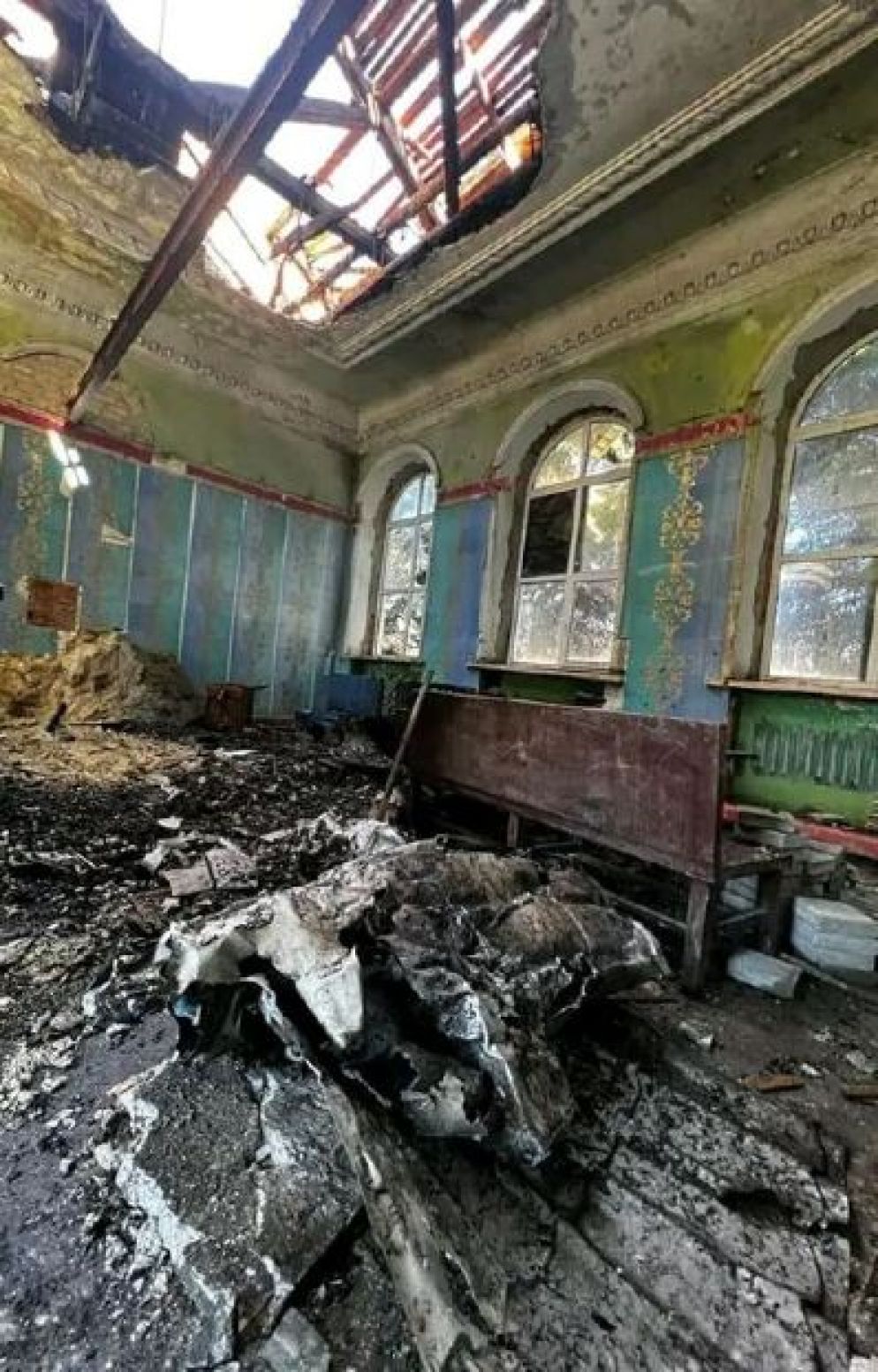 La stazione ferroviaria appena bombardata a Kupyansk - Procura di Kharkiv