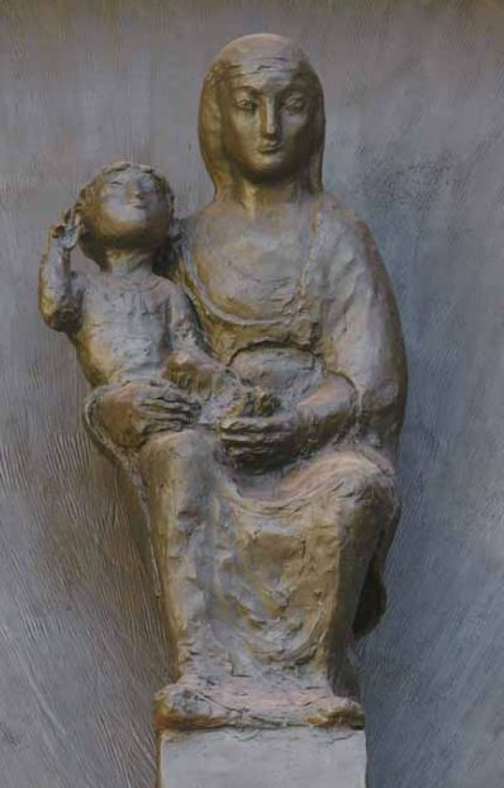 Un particolare del portale della cattedrale di Cesena realizzato da Ilario Fioravanti - Gian Paolo Senni