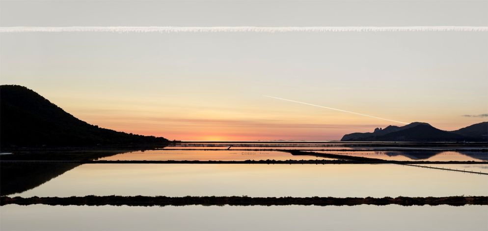Al Mast di Bologna la mostra del fotografo tedesco Andreas Gursky. Nell'immagine: Salinas, 2021 - © Andreas Gursky