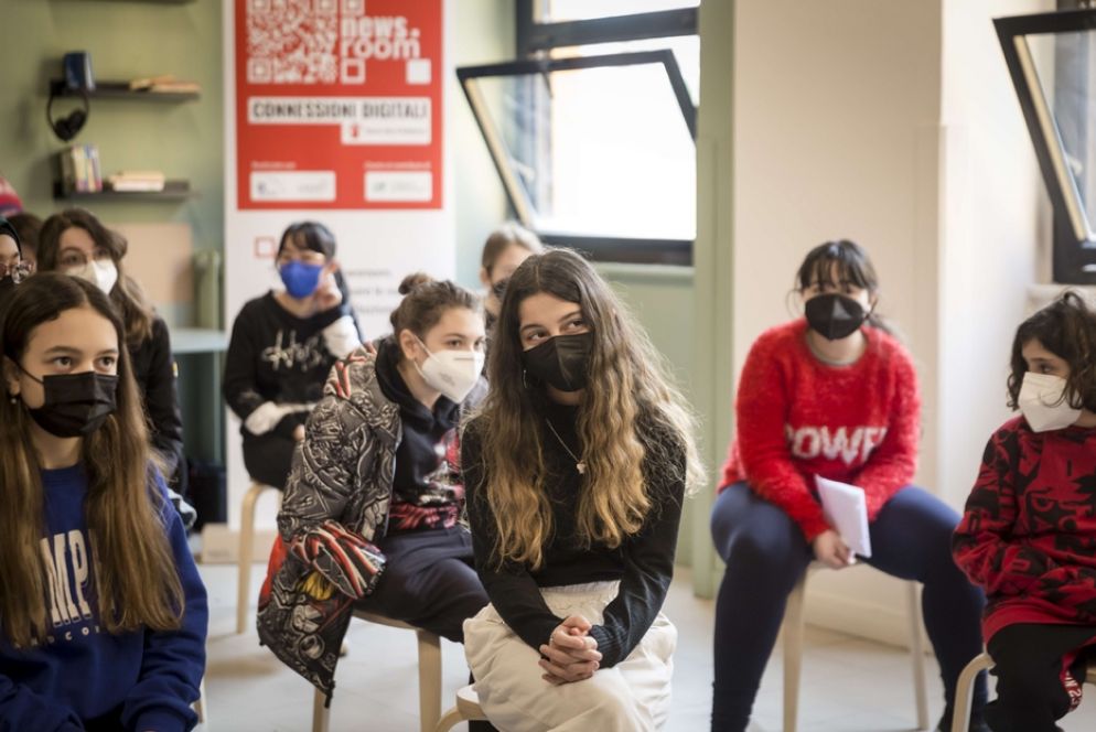 La masterclass tenuta dal direttore dell'Ansa Luigi Contu alla scuola Gigi Proietti - Carla Di Pardo - Save the Children