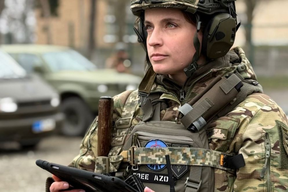 Un'altra delle donne impegnate nella difesa del territorio ucraino - .