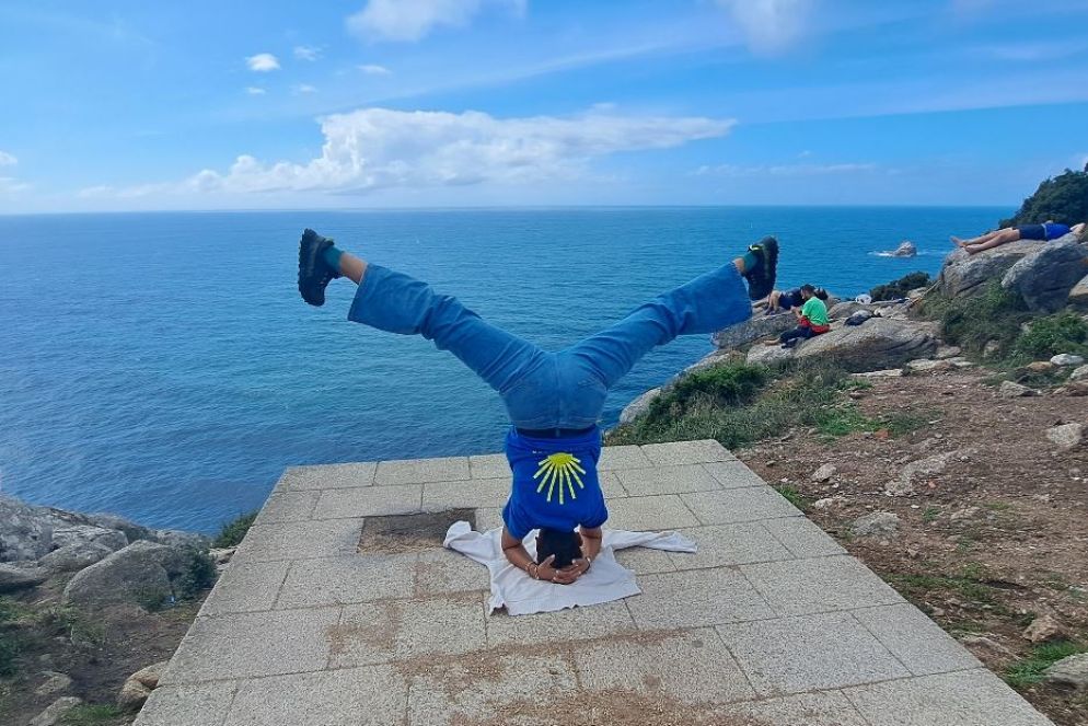 Yoga a Finisterre, l'estremo lembo del continente - Avvenire