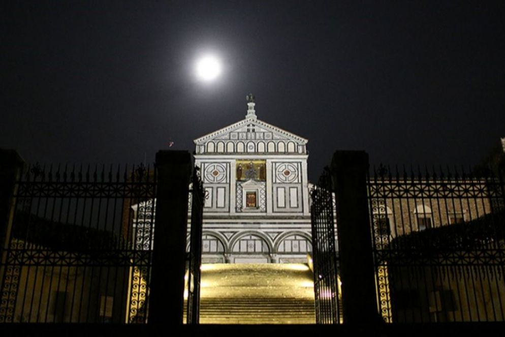 La basilica di San Miniato al Monte sulla collina che domina Firenze - sanminiatoalmonte.it