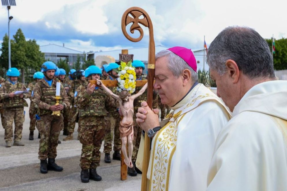 L'arcivescovo Santo Marcianò, ordinario militare per l'Italia, apre l’Anno Santo nella chiesa giubilare del contingente italiano Unifil nel sud del Libano - Ministero della Difesa