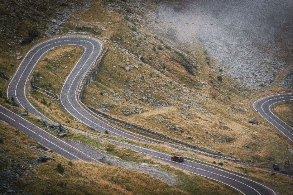 I tornanti della Transfagarasan - foto actualfoto