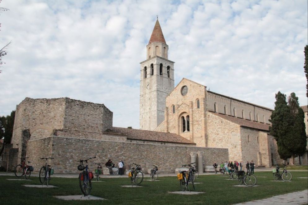 La Basilica di Aquileia è una tappa fondamentale di chi percorre la Ciclovia Alpe Adria in Friuli Venezia Giulia - © Giuseppe Matarazzo
