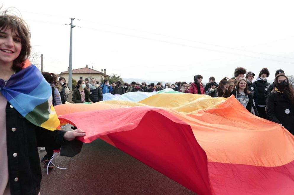 I ragazzi protagonisti della marcia “Rondine, in cammino per la pace” ad Arezzo - Rondine-Cittadella della pace
