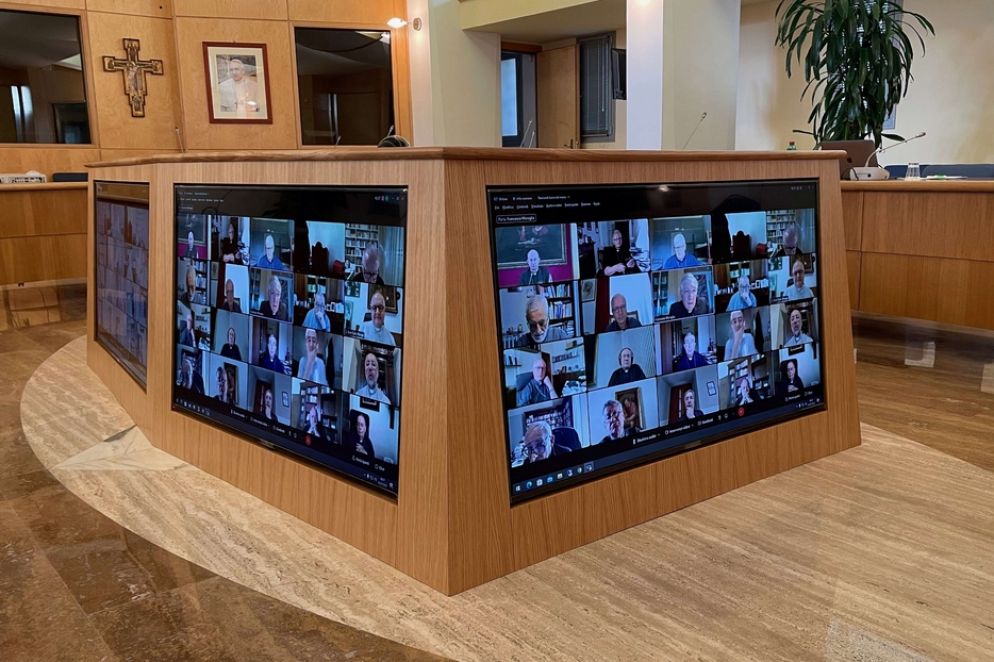 Il Consiglio permanente della Cei in videocollegamento