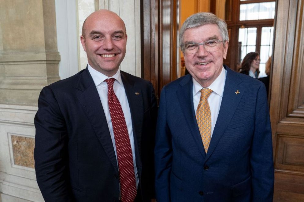 Domenico De Maio con il presidnte del Cio Thomas Bach - MilanoCortina2026