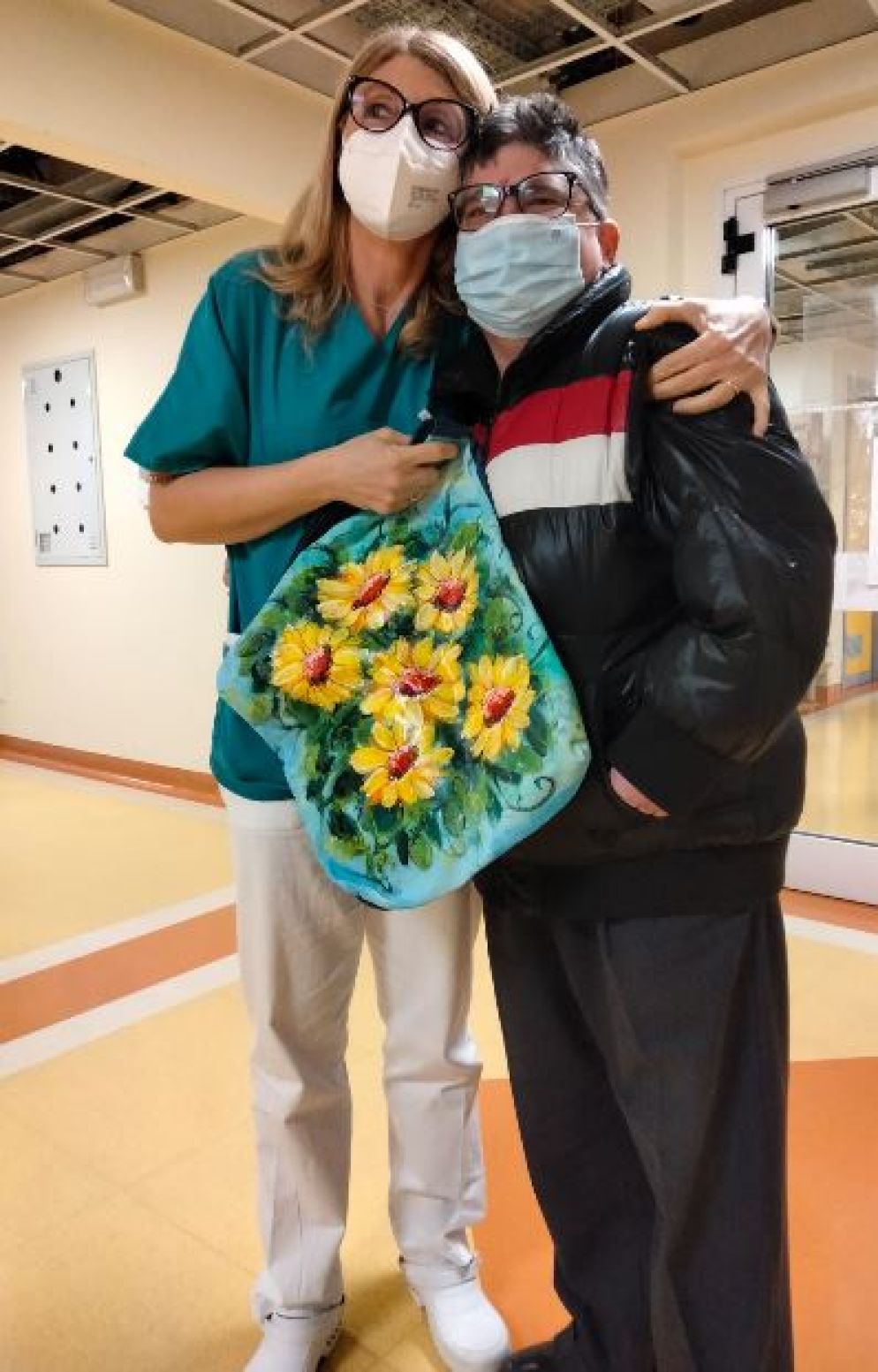 Daniele Fornasier con l'amica dottoressa