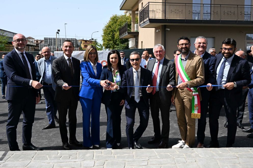 Taglio del nastro all'inaugurazione di Eduwork - Eduwork