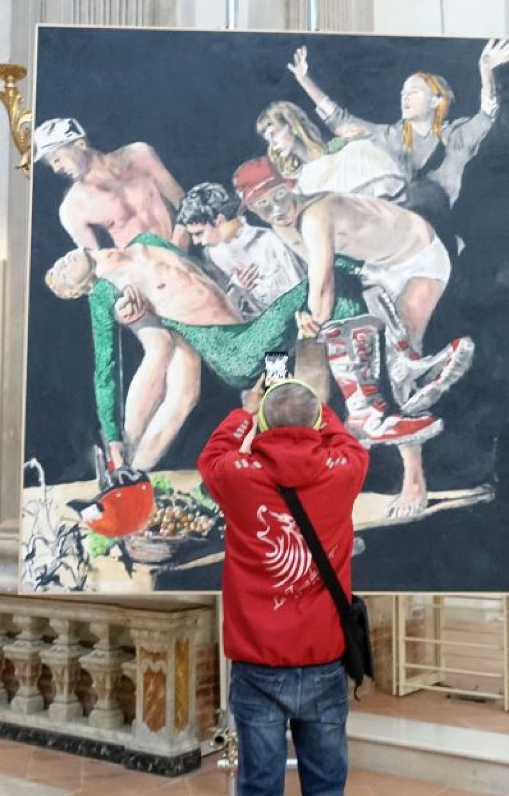 Una delle opere sposte - Fotogramma