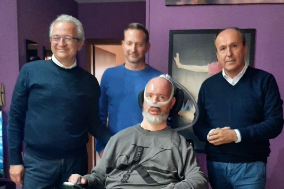 I rappresentanti del network Ditelo sui tetti e dell'Albero con Sefano Gheller