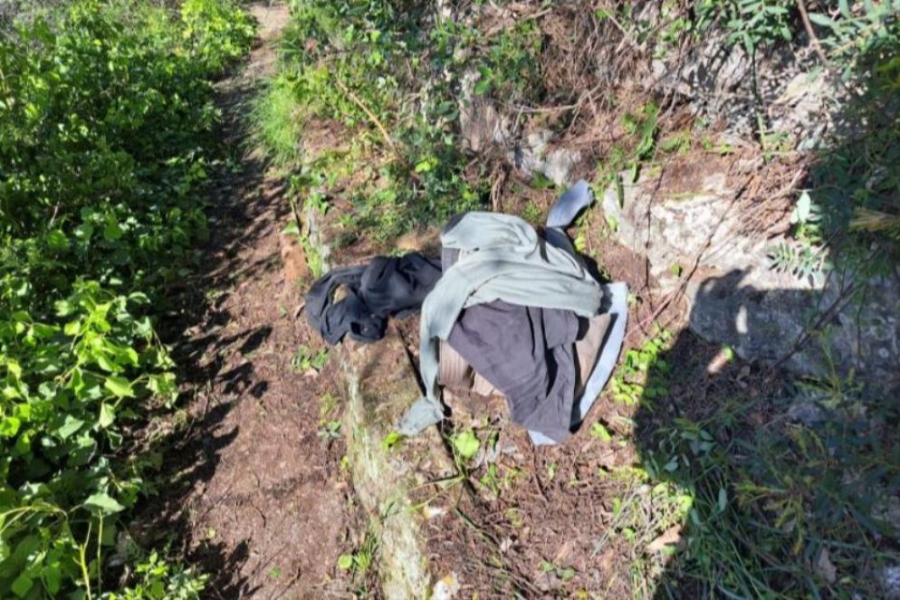 Indumenti abbandonati - Dal Web