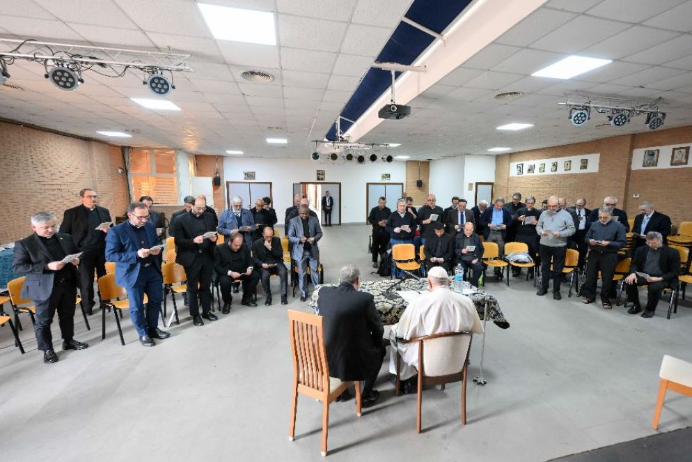 Il Papa assieme ai parroci di Roma Nord - Vatican Media