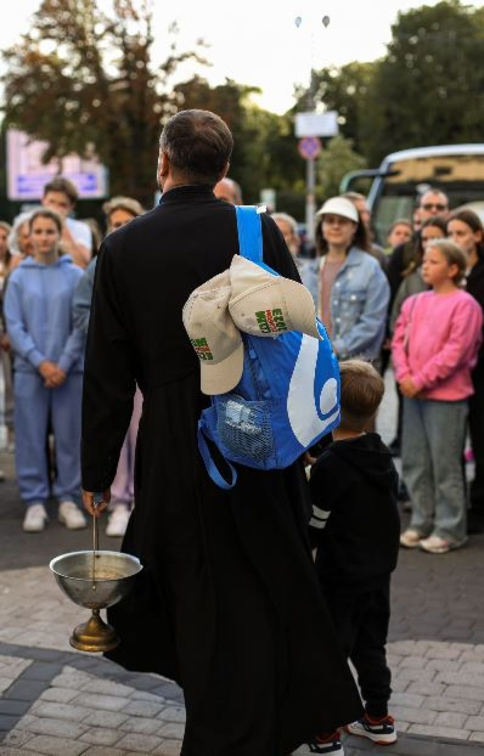 Un sacerdote greco-cattolico che accompagna i giovani ucraini alla Gmg di Lisbona - Foto padre Roman Demush