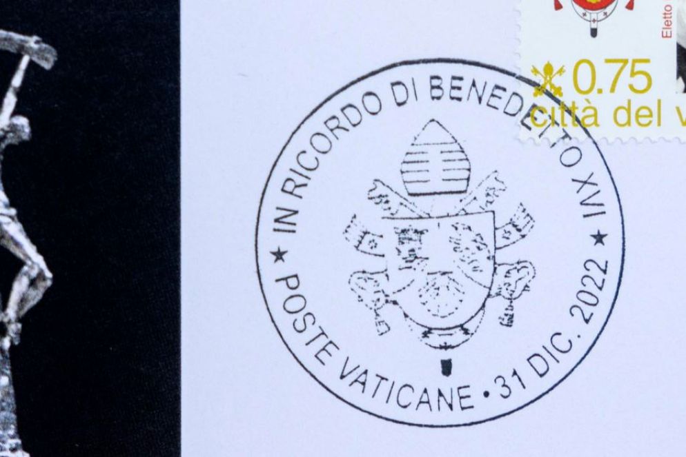 Annullo filatelico commemorativo di Benedetto XVI - Ansa