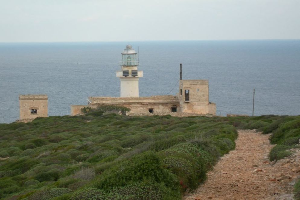 Faro di Capo Grosso, Isola di Levanzo” sito nell’isola di Levanzo – Comune di Favignana (TP) - Agenzia del Demanio