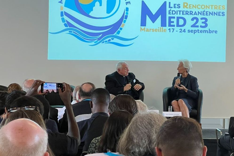 Christine Lagarde, presidente della Banca Centrale Europea, dialoga con giovani e vescovi a Marsiglia per gli "Incontri del Mediterraneo" - Gambassi