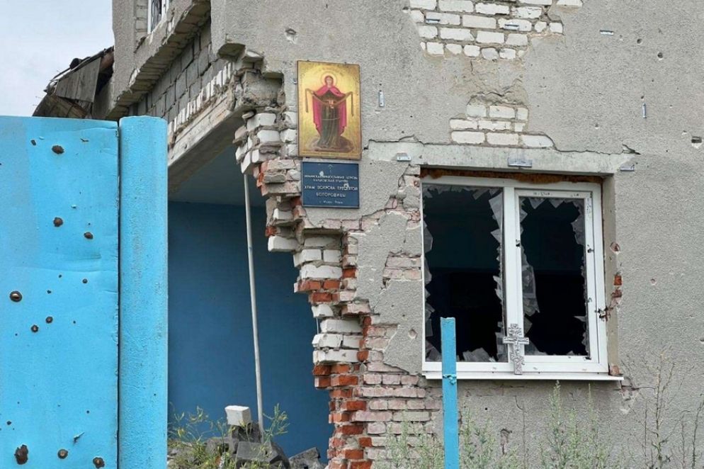 Una chiesa distrutta in un villaggio alla periferia di Kharkiv in Ucraina - Gambassi