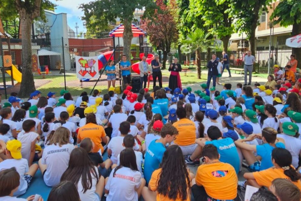 Un momento del Grest all'Oratorio della parrocchia di San Lorenzo a Trezzano sul Naviglio