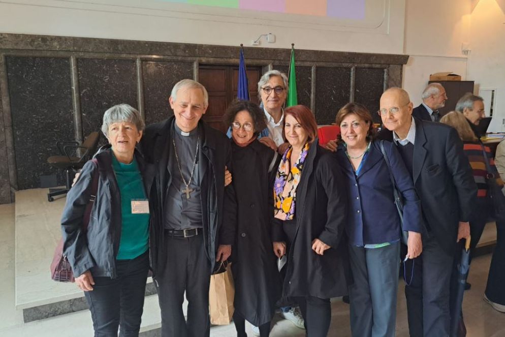 Foto ricordo con i compagni di classe del 1973 - foto Liverani