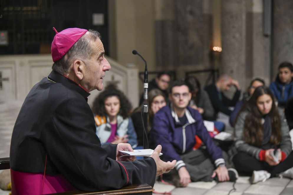 L'arcivescovo Delpini con i giovani nelle scorse edizioni - Fotogramma