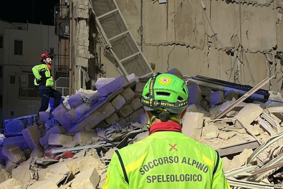 Intervento dopo il crollo di una palazzina - Corpo Nazionale Soccorso alpino e speleologico