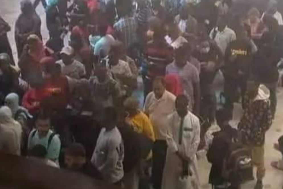 L'androne della stazione di Sfax, dal profilo Fb della radio locale - Ghirardelli