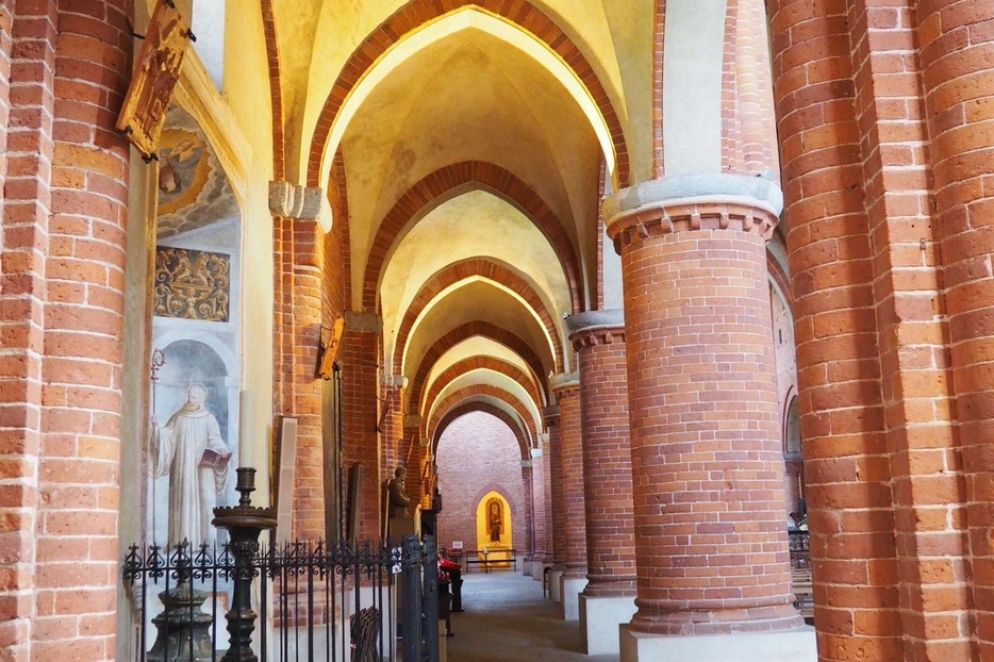 Particolare dell’abbazia cistercense di Morimondo a sud di Milano, al confine con il territorio di Pavia - .