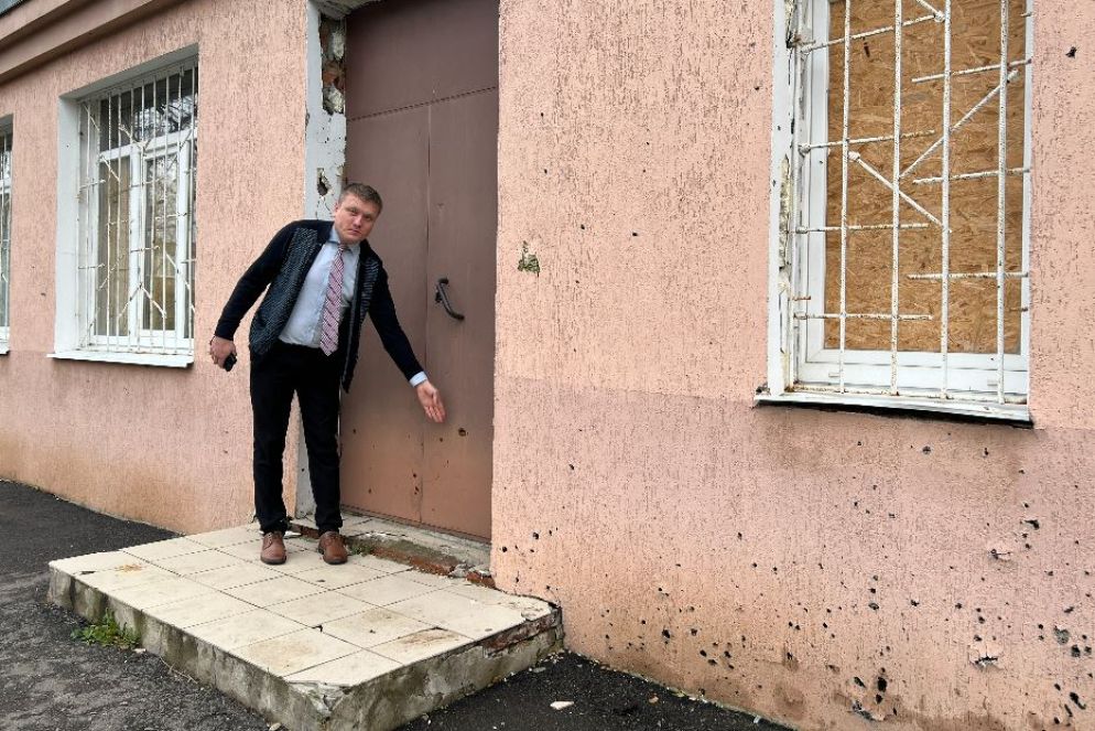 I segni di un raid russo in una scuola di Kharkiv - Gambassi