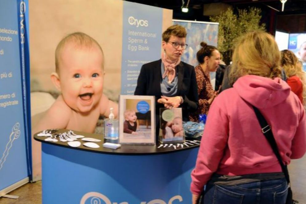 Lo stand della Cryos International - Fotogramma