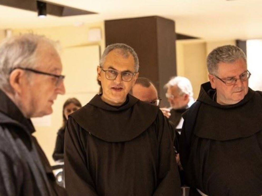 Al centro, fra' Massimo Fusarelli, Ministro generale dell’Ordine dei frati minori, in visita in Terra Santa - Custodia di Terra Santa