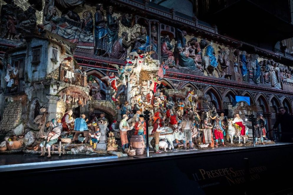 La Natività esposta nella riaperta Cattedrale di Notre-Dame a Parigi - Fotogramma