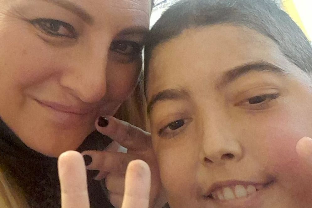 Ernesto insieme alla mamma - -