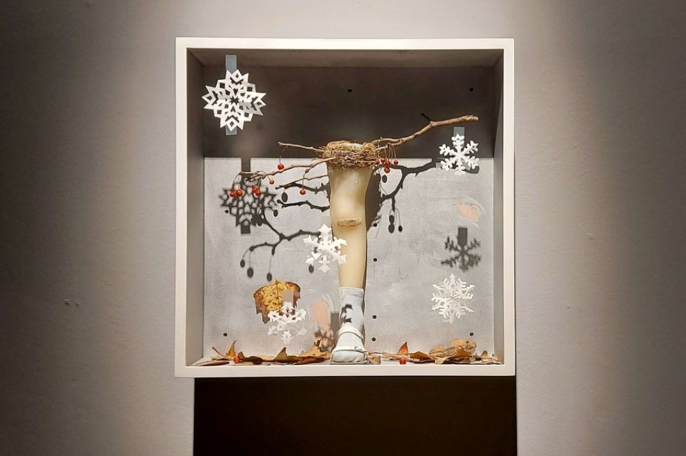 Robert Gober, “Bird’s Nest” (2018-19) - .