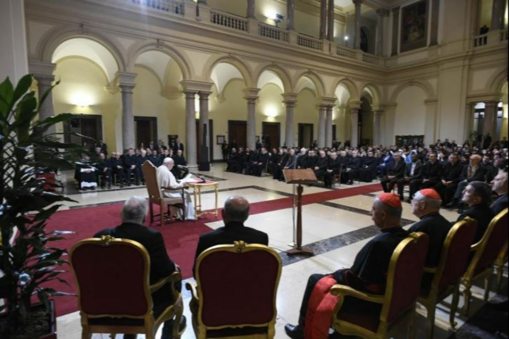 Papa Francesco durante la lectio magistalis nell'ateneo romano della Compagnia di Gesù la Gregoriana - Osservatore Romano