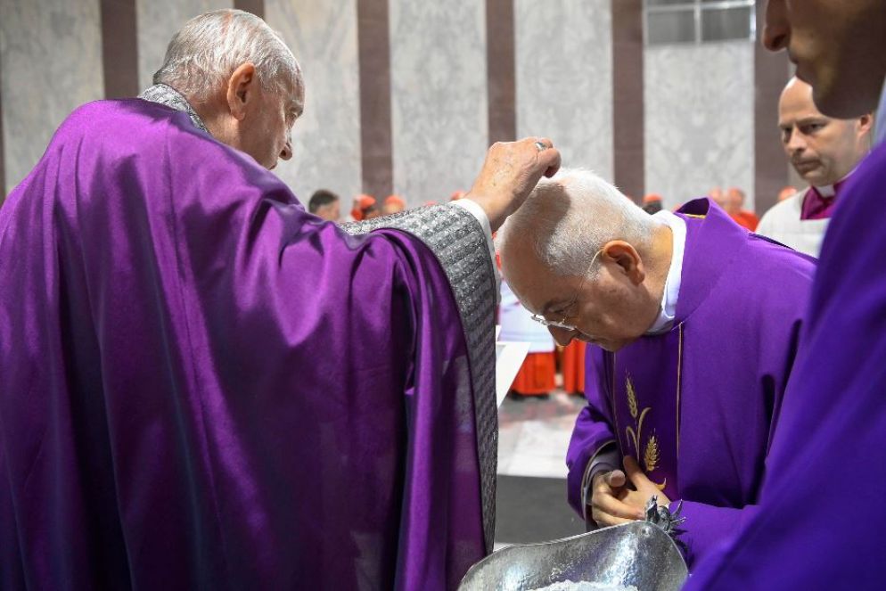 Il Papa alla liturgia per l'inizio della Quaresima - Vatican Media