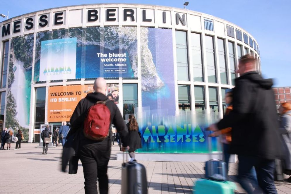 L'ingresso della fiera di Berlino per la Itb 2025 - Ansa
