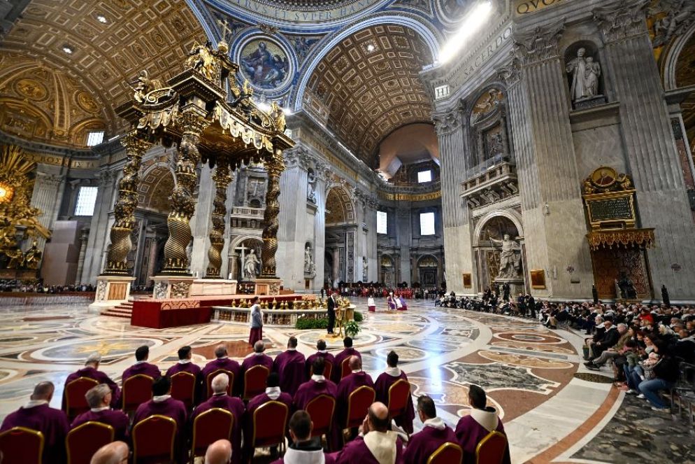 Un momento della Messa in San Pietro per il Movimento per la Vita - Ansa